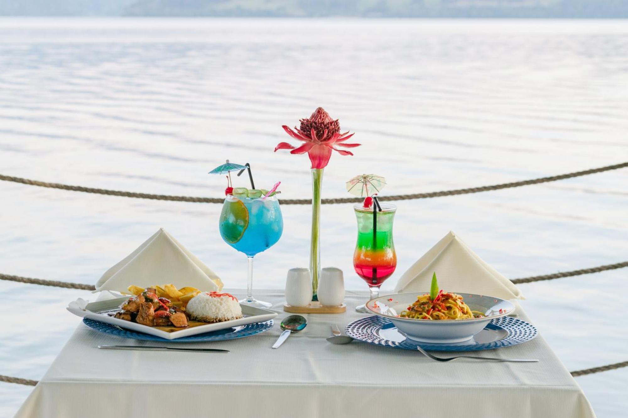 Laguna Azul Hotel & Suites Sauce Exterior photo